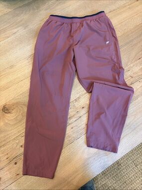 Fabletics Men's Jogger Pants in Dusty Rose